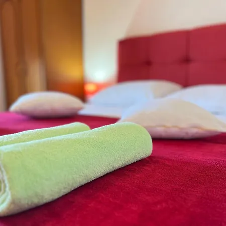 منزل للإقامة Panorama Summer Apartments Palit